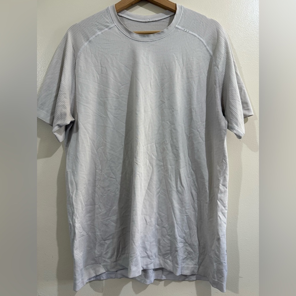 lululemon athletica Light Gray Short-Sleeve Performance Tee